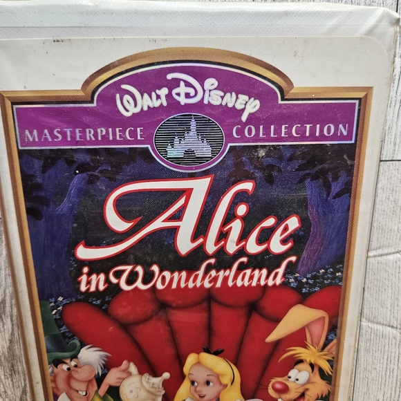 Alice in Wonderland VHS Walt Disney Masterpiece Collection - Picture 5 of 8